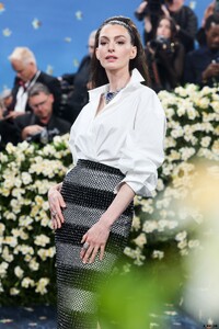 205.jpg
