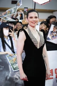 2214079283_l.jpg