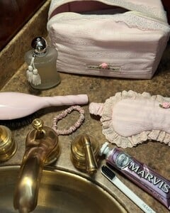 2 prettier in pink 🫧set your alarms—10am tomorrow.jpg