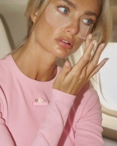 4 prettier in pink 🫧set your alarms—10am tomorrow.jpg
