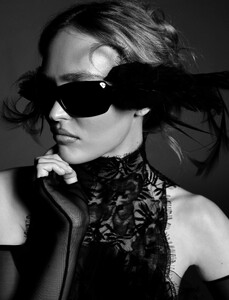 594791158_lily_mf_1.jpg