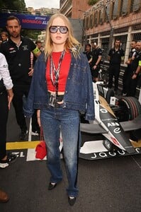 594810667_ellie-1.jpg