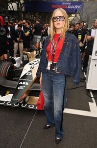594810679_ellie-4.jpg