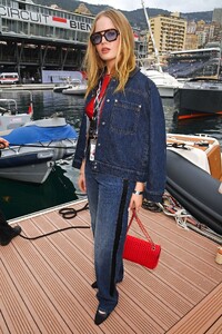 594810690_ellie-7.jpg