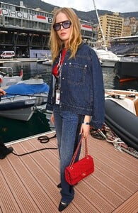 594810694_ellie-8.jpg