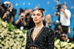 595559816_dua-25.jpg