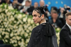 595559855_dua-27.jpg