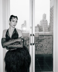 595735123_dualipa-20250506_084716-3.jpg