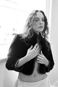 595758680_elizabeth-7.jpg