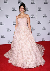 597078498_nina8-7.jpg