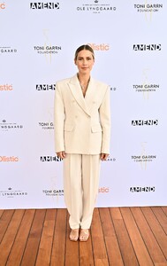 599372257_ch1.jpg