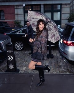 605300975_nina5-4.jpg