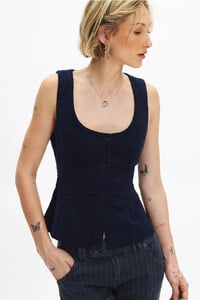 93799724_041_b.jpg
