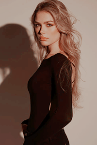 Adriana Joel4.png