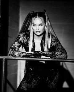 All out with Romee for Numéro  ROMEE STRIJD at IMG @romeestrijd @imgmodelsphotography DANIEL SARS @daniel.sarsstyling KOEN T. HENDRIKS at SCHIERKE.HOTTAS @koenthendriks @schierkeartistshair HESTER WERNERT RIJN (1).jpg