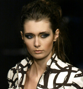 AlvieroMartini1aClasse2004WomenRTW65crop.jpg