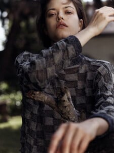 Anna-Nevala-by-Graham-Dunn-for-Nest-Magazine-Fall-2017-10.jpg