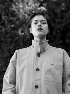 Anna-Nevala-by-Graham-Dunn-for-Nest-Magazine-Fall-2017-5.jpg