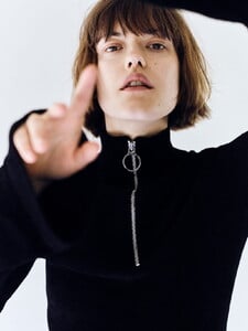 Anna-Nevala-by-Graham-Dunn-for-Nest-Magazine-Fall-2017-6.jpg
