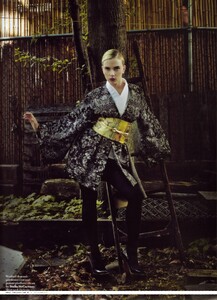 AnotherMagazine-Autum2008_005.thumb.jpg.04003327c64f44fabe5cbcabb68e4e4f.jpg