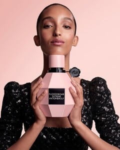 Anunmatchedandfearlessfloralexplosion.FlowerbombExtremeadornedinmattepinkandpush...thumb.jpg.0b25970361e0b7c1481d922ebf64293a.jpg