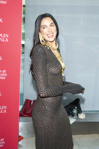 Dua_Lipa_at_50th_Chaplin_Award_Gala_in_New_York_04-28-2025__26_.jpg