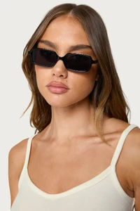 Edikted_Lookbook_05_14_2025223992_96360bf6-5b5c-40c9-bfd4-427f1a13caa8.webp
