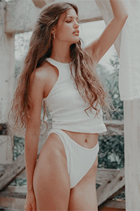 Elise Zecevic3.png