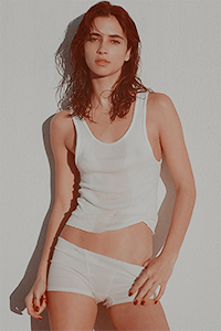 Elisha Herbert4.png
