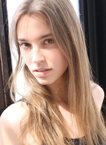 Eliza Hartmann 439002-800w.jpg