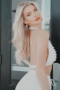 Erin Michelle Cummins4.png