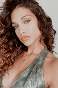 Evelyn Sousa1.png