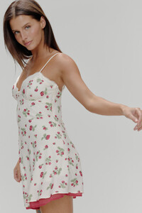 Frankiesbikinis-KenleyDress-StrawberryField-Side.jpg
