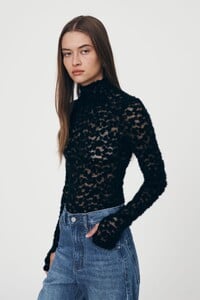 Galo-Fuzzy-Lace-Top-Noir-AW24-ROWIE-10_089c3227-f5ea-4df2-aa9a-84d8734a48a5.jpg