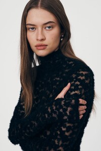 Galo-Fuzzy-Lace-Top-Noir-AW24-ROWIE-5_1b01ef1c-11dc-442c-ab55-f339e2cc9624.jpg