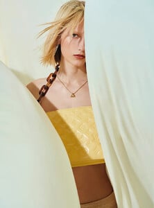 Jade-Huber-Zoe-Kovacs-Amica-Magazine-3.jpg
