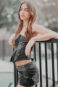 Kinsley Alyse Wyat3.png
