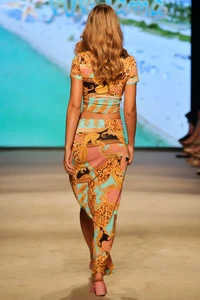 L789_I67_I68_111_bz_RUNWAY_78d15918-a646-406c-bc51-7b495729cfe7.thumb.webp.fd1736e1f1fb6ba16e2a8ff9370a2f83.webp