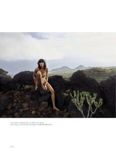Maria Khan_Xavi Gordo_Harper’s Bazaar Espana _2025-06 (10).jpg