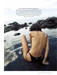 Maria Khan_Xavi Gordo_Harper’s Bazaar Espana _2025-06 (4).jpg