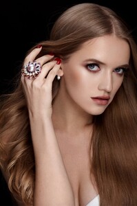 OliaArt - Jewelry - 377983_4c5a0fe593f845da8ee787a465a15f6f~mv2.jpg