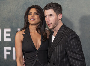 Priyanka_Chopra_Malaysia_28129~26.jpg