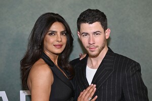 Priyanka_Chopra_Malaysia_281729~15.jpg