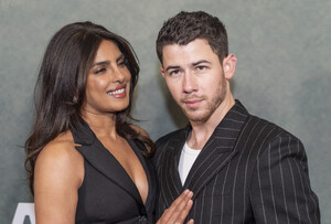 Priyanka_Chopra_Malaysia_28829~19.jpg