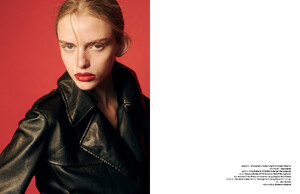 Schon_Magazine_unexpectedred5.thumb.jpg.191a8c9005e946695c2b3cfc60c95be7.jpg