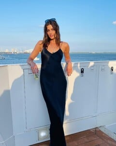 Taylor Marie Hill - Instagram [2022.05.07] 1.jpg