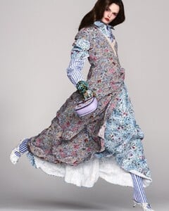 Thisseasonitsallaboutprintsthatpop.Inourlatestissuespringsstandoutfloralsc..(5).thumb.jpg.7ba09b32d176772bd901322022f9a13d.jpg