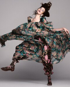 Thisseasonitsallaboutprintsthatpop.Inourlatestissuespringsstandoutfloralsc..(7).thumb.jpg.8b20a97f2071235b547f35c1063937a9.jpg