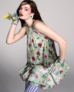Thisseasonitsallaboutprintsthatpop.Inourlatestissuespringsstandoutfloralsc...thumb.jpg.f453cdc0fa50f0300b6d62b8a8af33c8.jpg