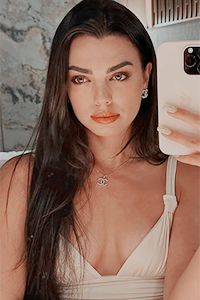 Yana Haenisch1.png